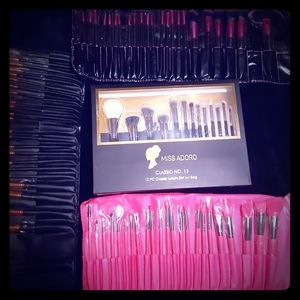 Makeup brushes